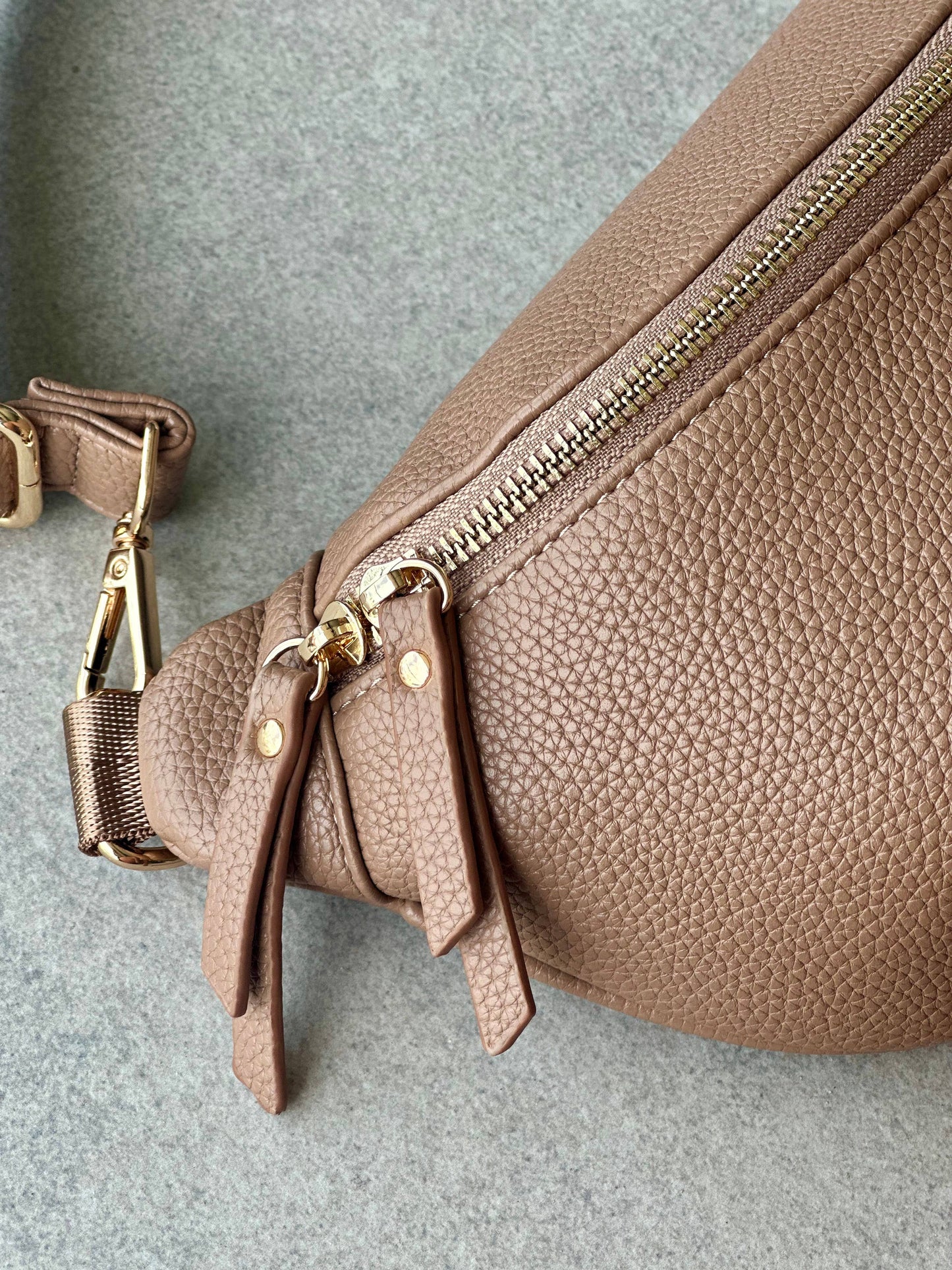 Crossbody handbag tan brown purse bum bag oversize large
