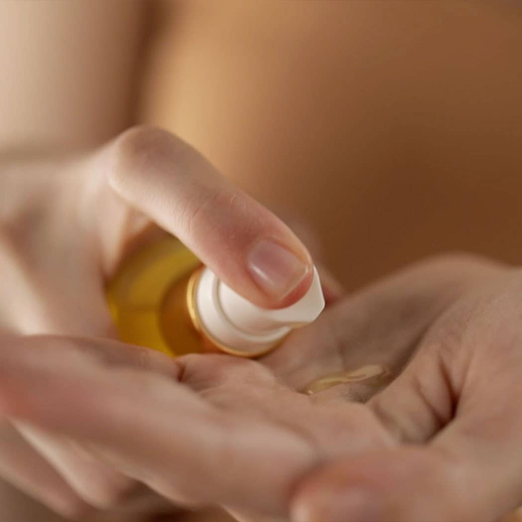 WONDER Moisturizing & Radiance Luxe Body Oil with Marula
